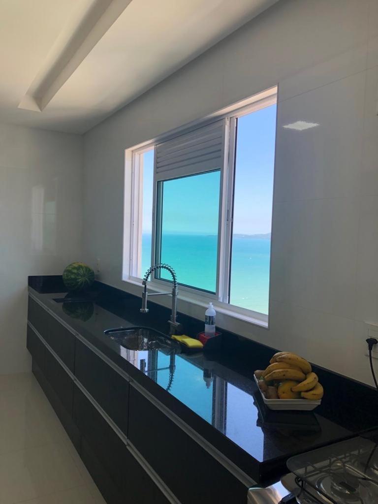 Cobertura Com Belissima Vista Para O Mar E Jacuzzi Итапема Екстериор снимка