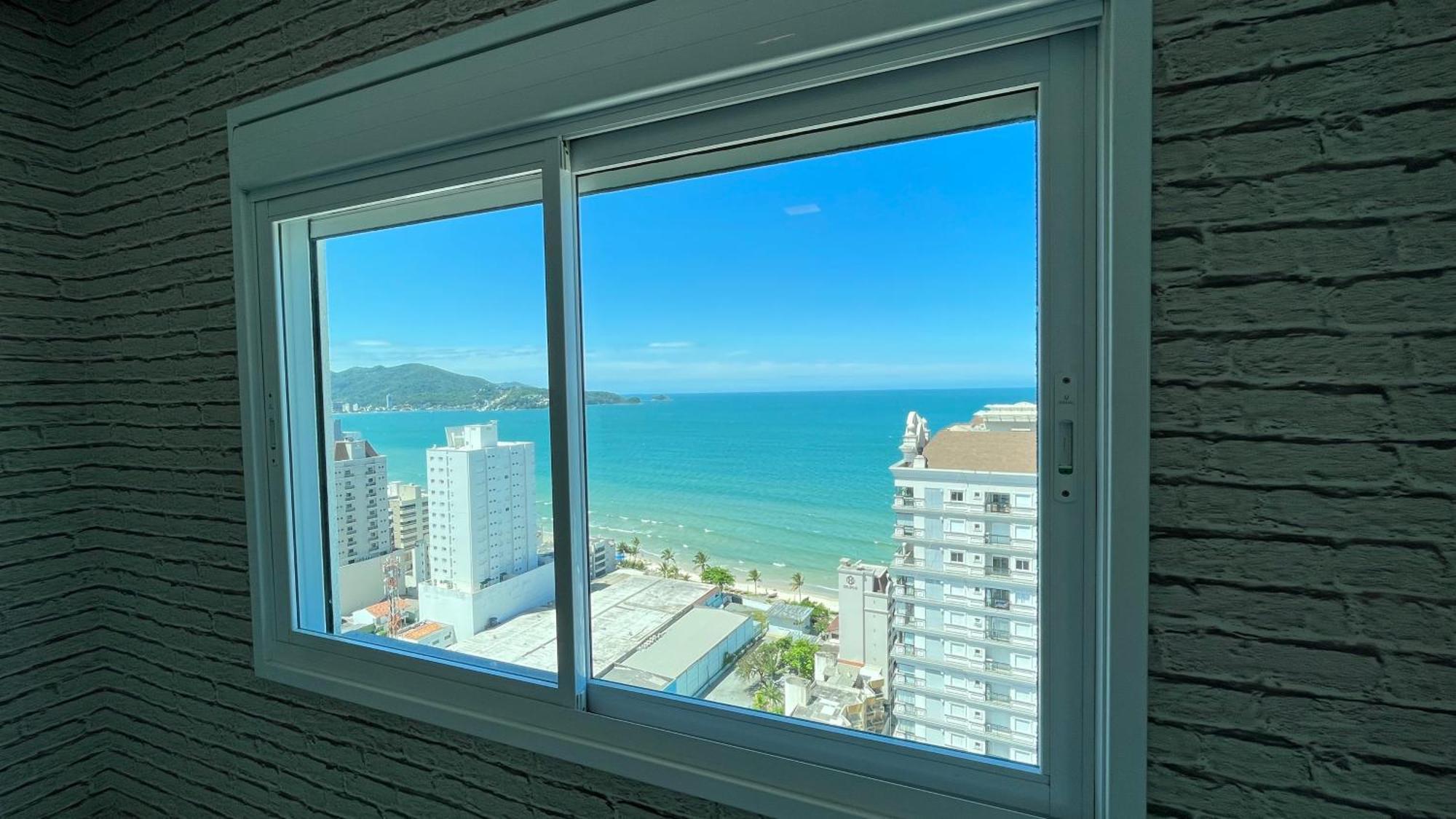 Cobertura Com Belissima Vista Para O Mar E Jacuzzi Итапема Екстериор снимка